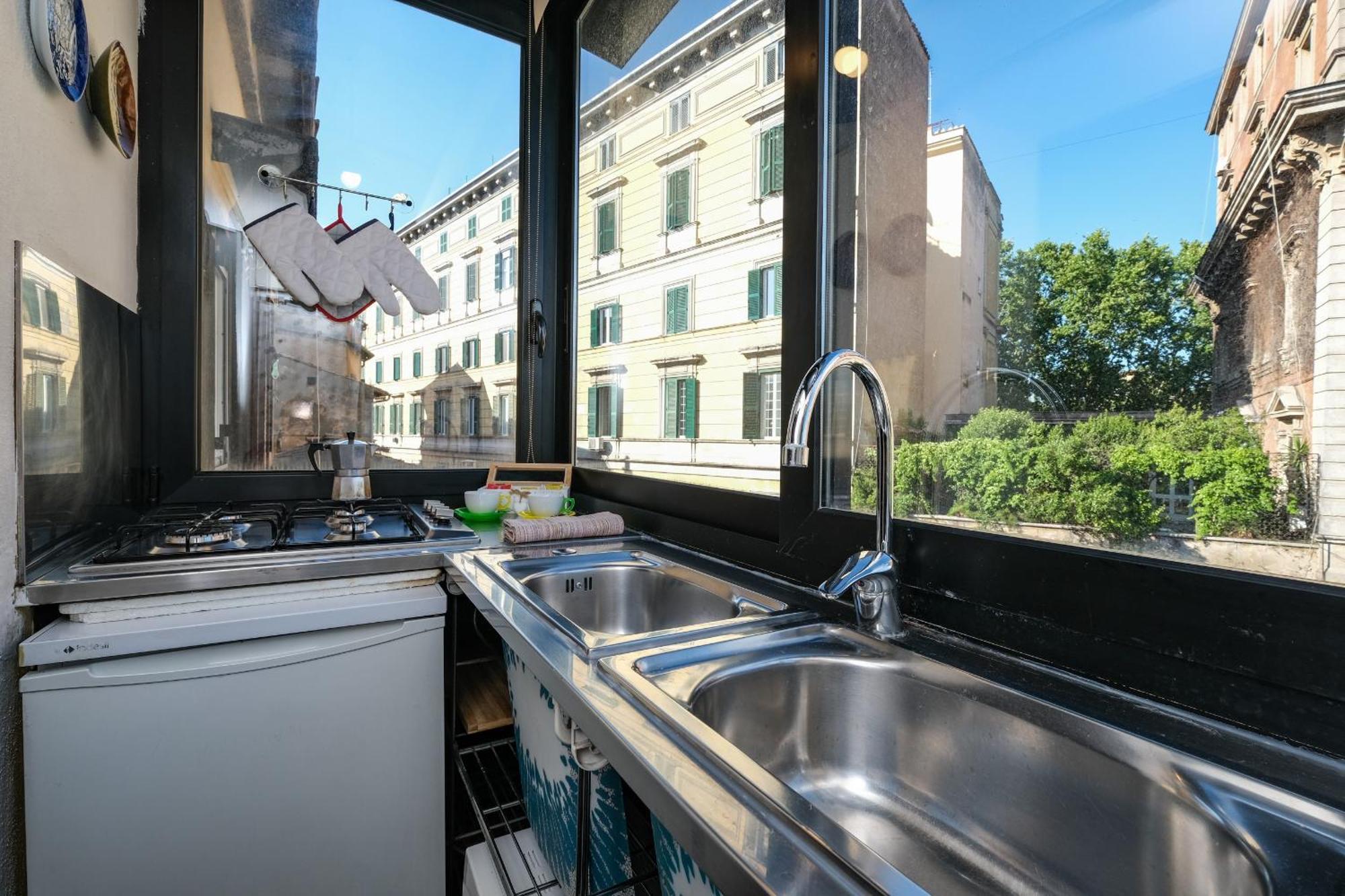 Trastevere Characteristic Apartment
